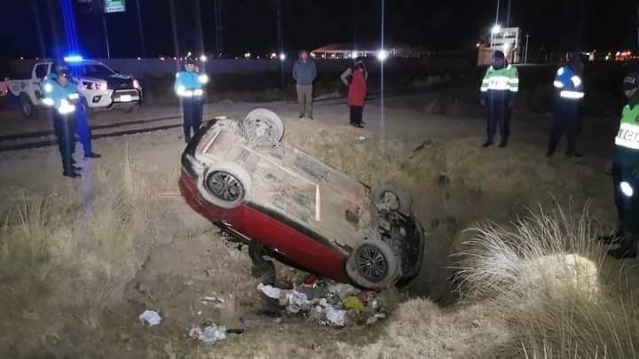 JULIACA| DOS HERIDOS LEVES TRAS DESPISTE DE CAMIONETA