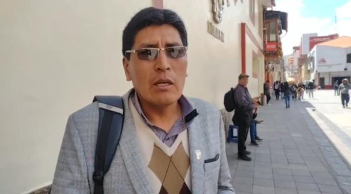 PUNO| ALCALDE Y 6 REGIDORES SE VAN A LA «MADRE PATRIA». ARTURO MAMANI, DESCARTA QUE SEA BENEFICIOSO PARA LA FESTIVIDAD VIRGEN DE LA CANDELARIA