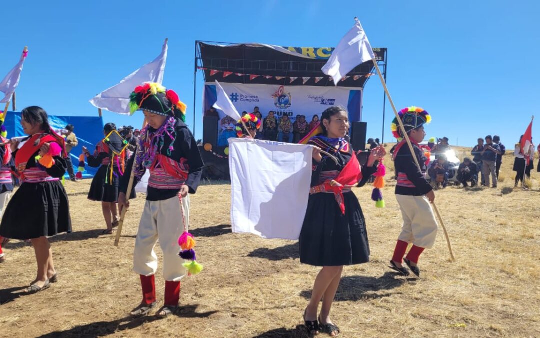 PUNO| CON MAS DE S/10 MILLONES INICIAN CONSTRUCCIÓN DE COLEGIO EN YANAMAYO