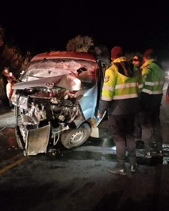 AREQUIPA| CAMION CON PESCADOS POR POCO TERMINA EN BARRANCO