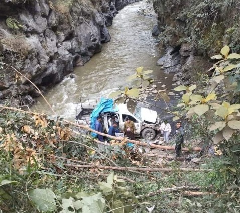 SANDIA| RELACIÓN DE HERIDOS DE LA TRAGEDIA EN EL PUENTE SAN JOSE – LIFÓN. CAMIONETA CAYÓ AL RIO INAMBARI, DEJANDO UNA VICTIMA MORTAL Y DIEZ HERIDOS