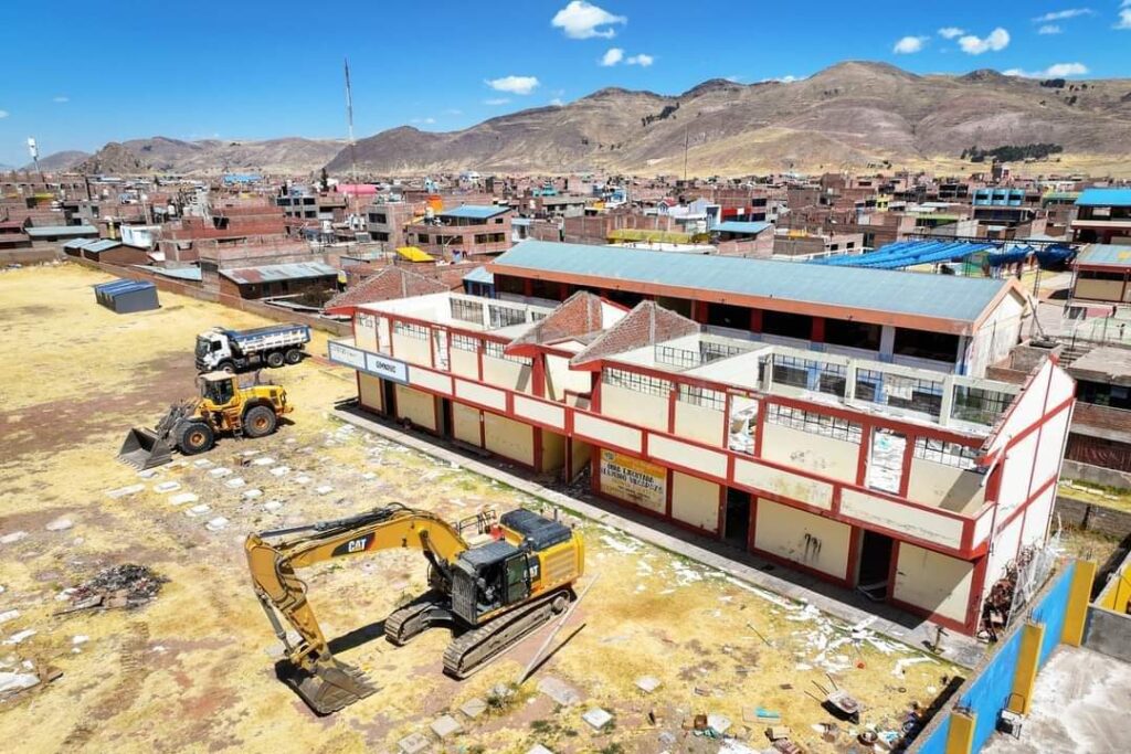 INICIAN LA CONSTRUCCION DE COLEGIOS EMBLEMATICOS CON MÁS DE 500 MILLONES EN PUNO