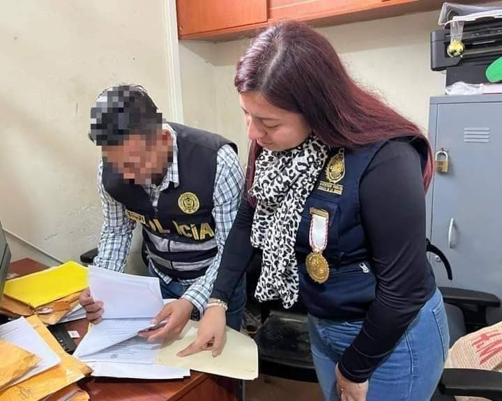 LIMA| DETIENEN A 6 POLICIAS POR PEDIR DINERO Y QUEDARSE CON DROGA INCAUTADA