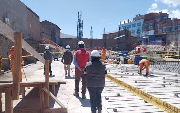 YUNGUYO|CONTRALORÍA DETECTA IRREGULARIDADES EN OBRA DEL TEATRO MUNICIPAL