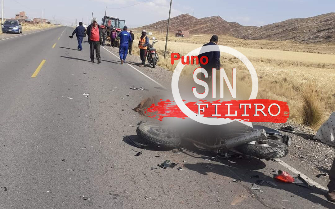 MOTOCICLISTA MURIÓ AL IMPACTAR SU MOTO CONTRA UN TRACTOR. ACOMPAÑANTE RESULTÓ GRAVEMENTE HERIDA