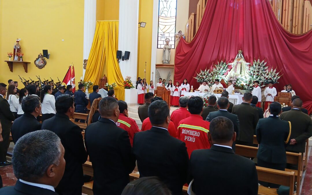 PUNO|CELEBRAN EL DIA DE LAS FFAA CON MISA EN HONOR A SU PATRONA, LA VIRGEN DE LAS MERCEDES