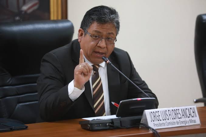 POR «MOCHASUELDOS»!!! JORGE LUIS FLORES ANCACHI FUE SUSPENDIDO POR 30 DIAS DE SUS FUNCIONES COMO CONGRESISTA
